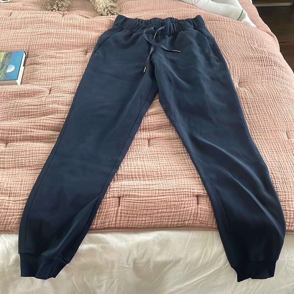 Lulu lemon joggers, size 2, navy blue